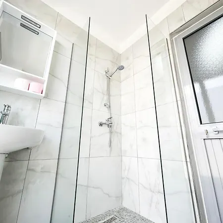 Garsoniere 1075 Apartment