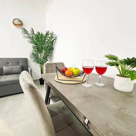 Garsoniere 1075 Apartment